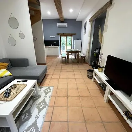 Superbe Appartement Cosy Avec Jardin Nimes Exterior photo