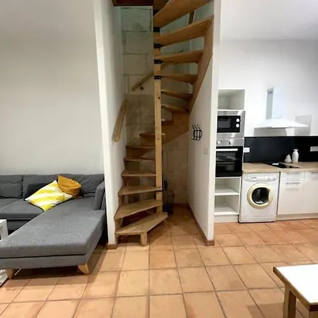 Superbe Appartement Cosy Avec Jardin Nimes Exterior photo