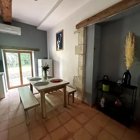 Superbe Appartement Cosy Avec Jardin Nimes Exterior photo
